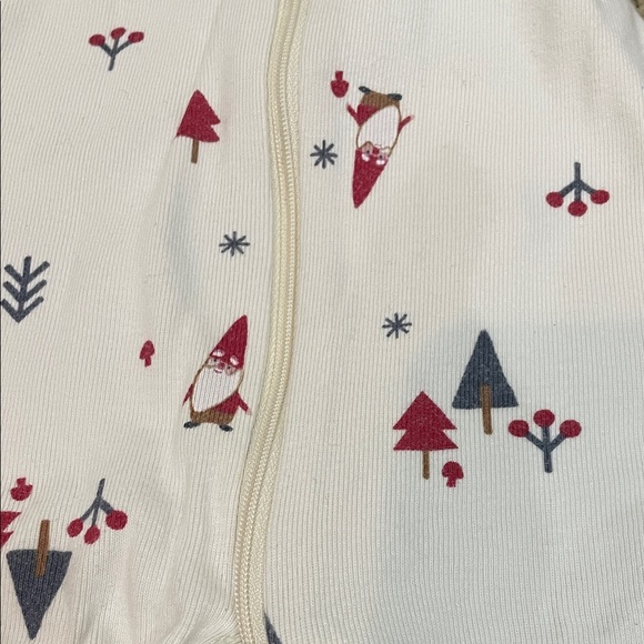 Hanna Andersson Red and White Striped and Holiday Print Footies pajamas - Picture 9 of 10